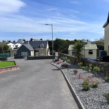 Number 7 Bank House * Schull
